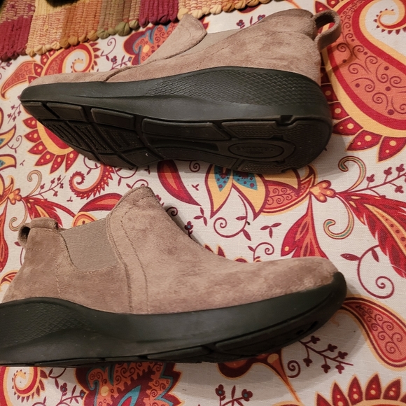SUEDE Taupe  Booties - Picture 7 of 8
